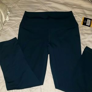 Nude tech Teal capri leggings- medium